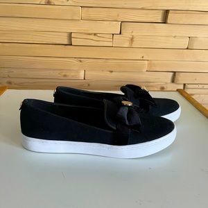 NWOT Black slip-on sneakers